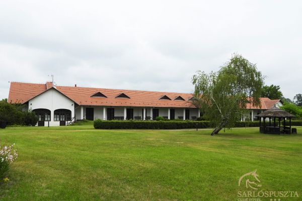 fotok-sarahotel-018CD5E23B-85C4-CF57-6476-1CFE270C48F8.jpg