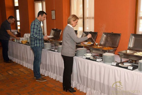 vendeglatas-kep161FFA6F6A-D5A4-71FD-3153-0182DF366BF9.jpg